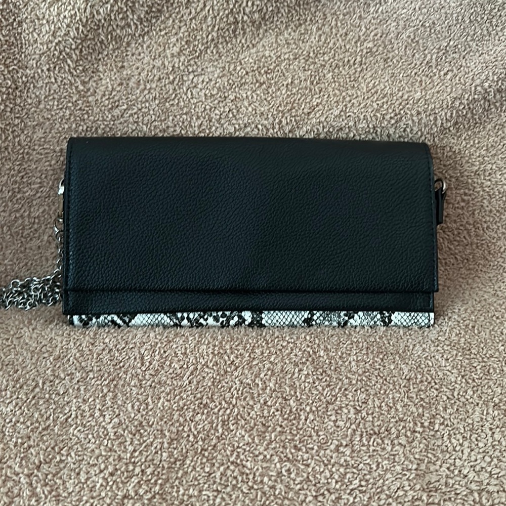 Steve Madden clutch crossbody purse black/snake print with‎ silver chain